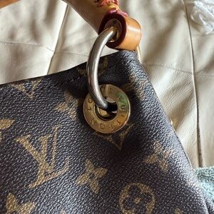Chic Monogram Print Large HOBO
Slouchy Shoulder Bag
